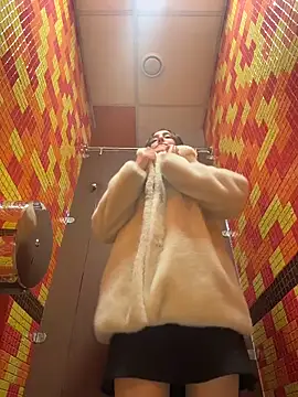 Tiny_Annyのウェブカメラショー