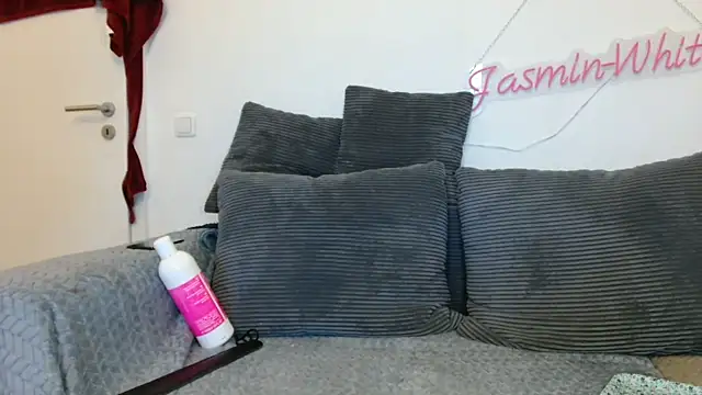 Jasmin-White's Live XXX Chat
