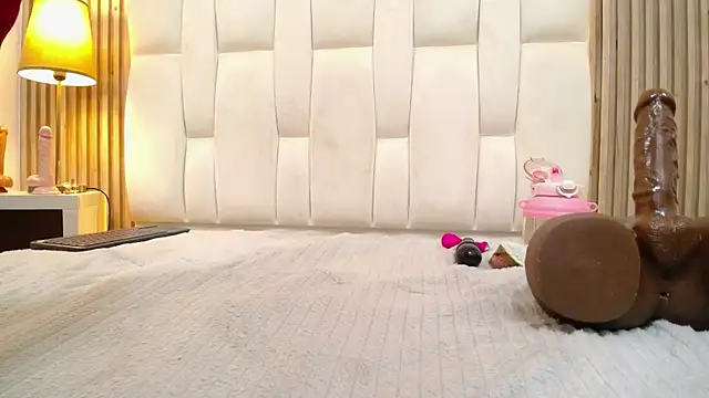 دردشة CharlotteSchmidtt الجنسية المباشرة