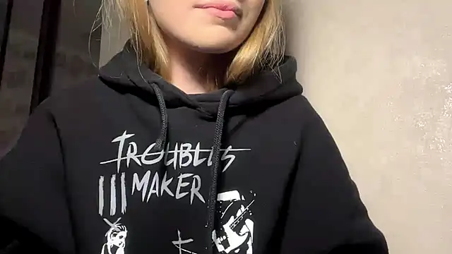 CarolineNine Live XXX-chat