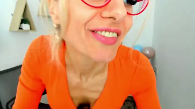 XXX chat uživo modela MuseOfStage