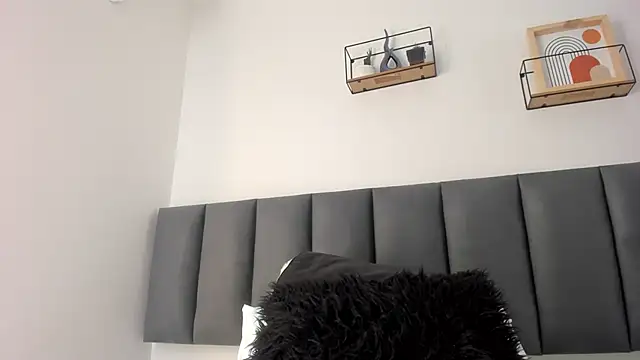 MaraOwen_ Show in webcam