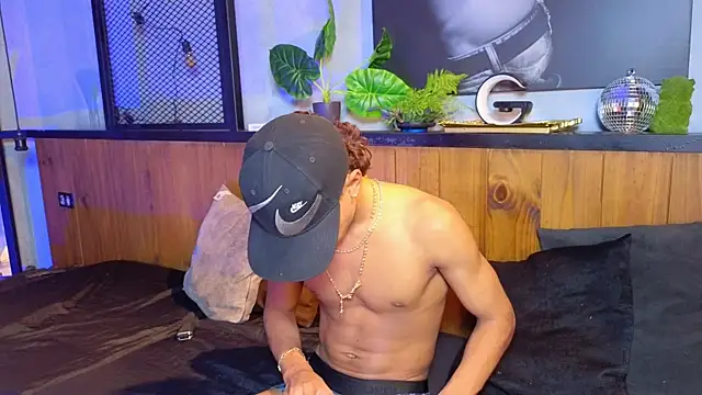 AlanCutee's Live XXX Chat