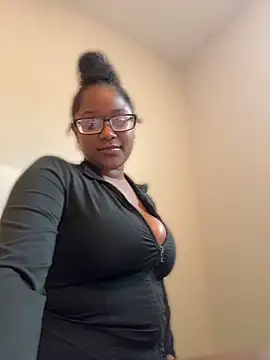 Pokazy przed kamerką – kaywest