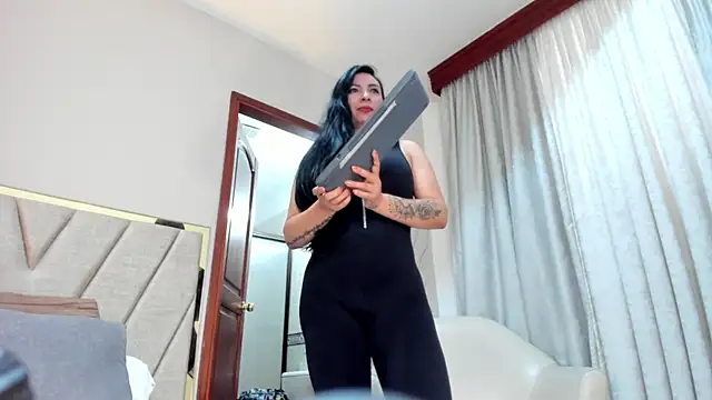 SeleneLujan's Live XXX Chat