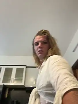 nikkiasspussy webcam show