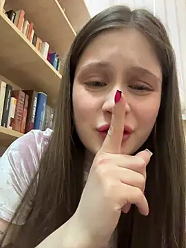 Show modela KnockKnock- na web-kameri