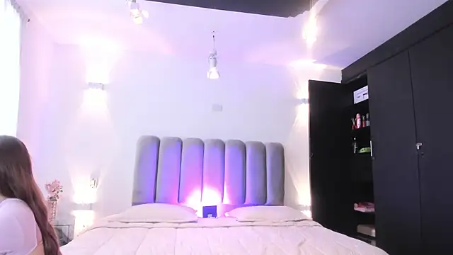 AlliceLover's Live XXX Chat