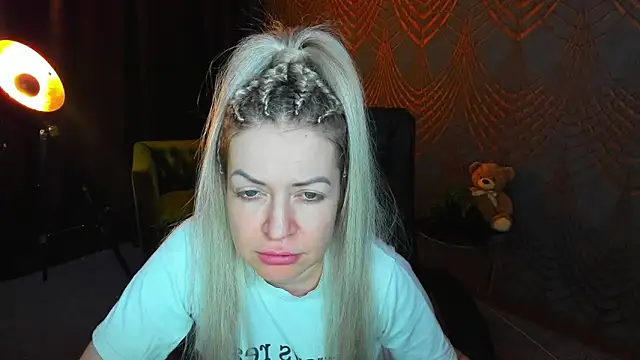 Anna_Snows Adlı Modelin Canlı XXX Sohbeti