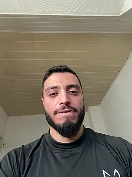 AmjadAlpha webkamerás műsora