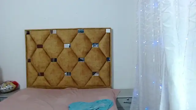 YANELISHOTTのウェブカメラショー