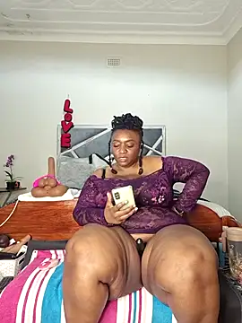 Chatroom XXX en direct de ThickianaRider