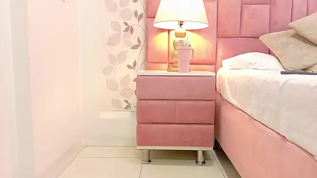 Онлайн чат XXX ArianaFranco