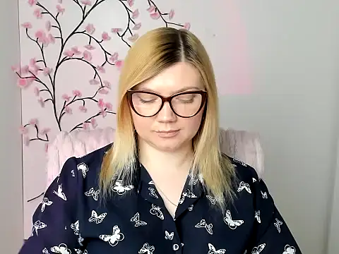 Czat XXX na żywo – Lola_moree