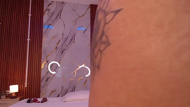 aixa_shown Live XXX chat