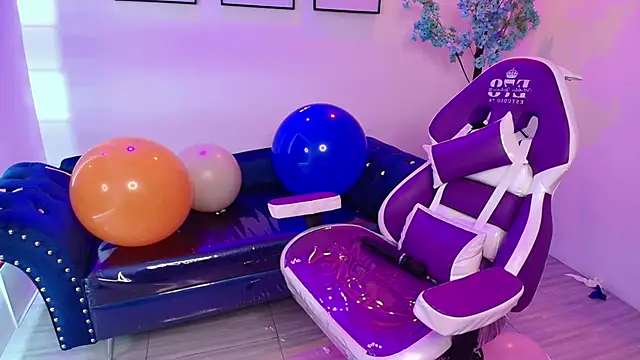 Maddie_T18 élő XXX-chatje