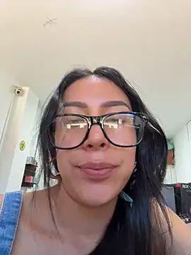 pregnant_sofii18 live XXX chat