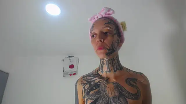 Chatroom XXX en direct de barbara_anal_squirt_