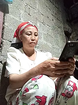 lena-cute 即時 XXX 聊天