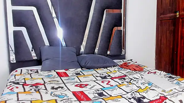 Natasha028_ 即時 XXX 聊天