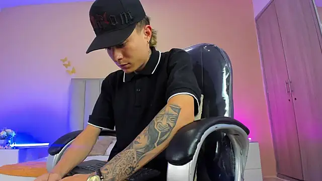 แชท XXX สดของ Nascary_Fox