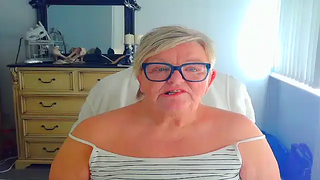 BridgetBlueEyes Live XXX-Chat