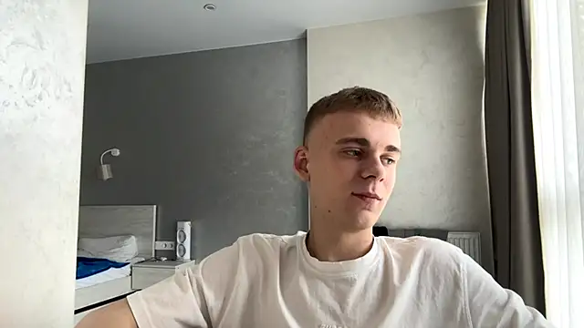 SoloFury live XXX chat