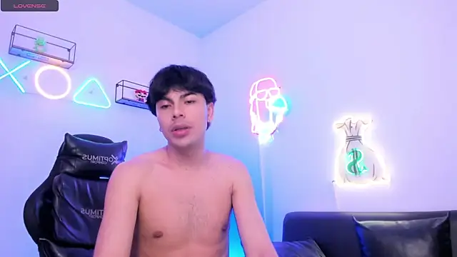 Izack_01 – Naživo XXX chat