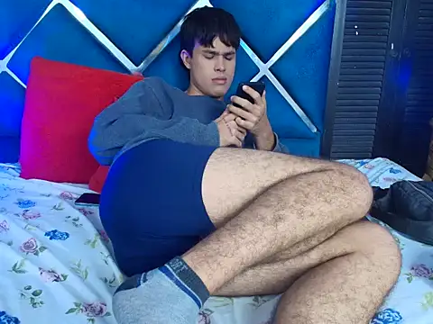 Chat +18 de EdwinBoys ao vivo