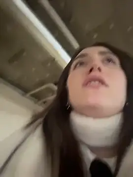 Tiny_Anny Pertunjukan Webcam