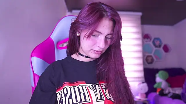 Rebecah_1のライブXXXチャット