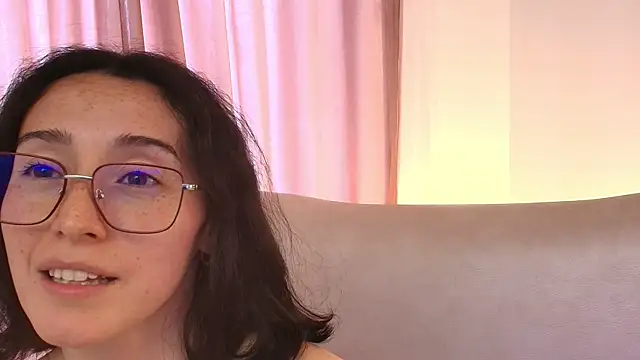 Ginevra_esposito's Live XXX Chat