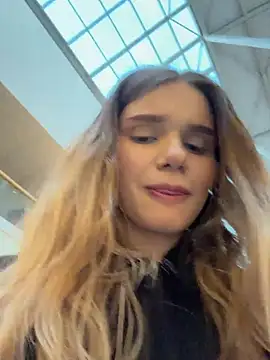 BARAVISHA Adlı Modelin Canlı XXX Sohbeti