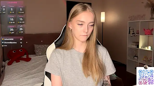 EvaPeace Pertunjukan Webcam