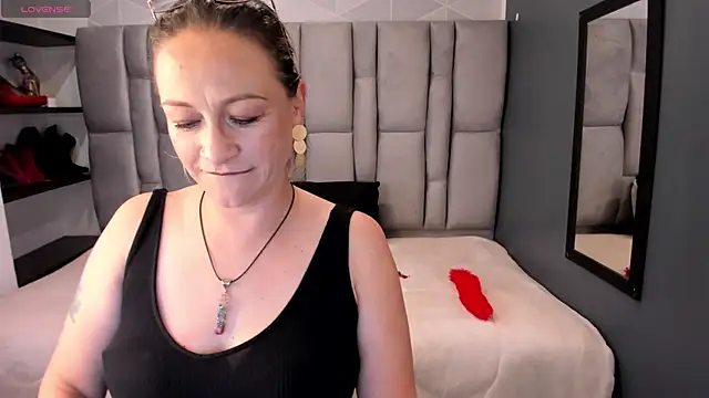 Charlot_milf Live XXX Chat