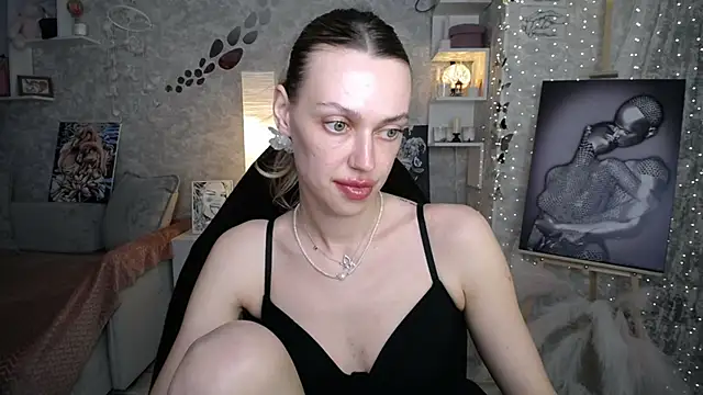 NickyAdamidi Adlı Modelin Canlı XXX Sohbeti