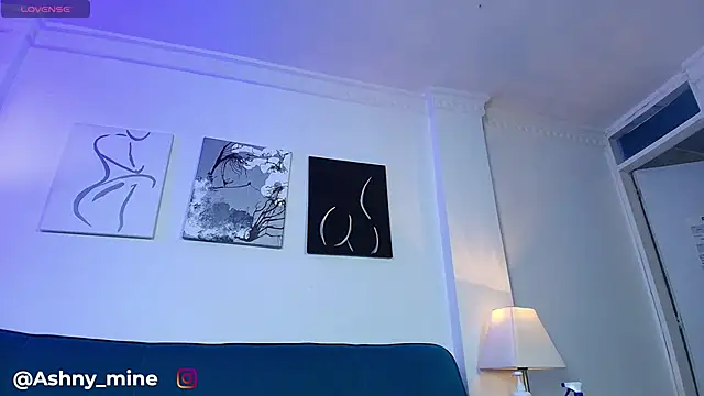 Ashnikko___ webkamerás műsora