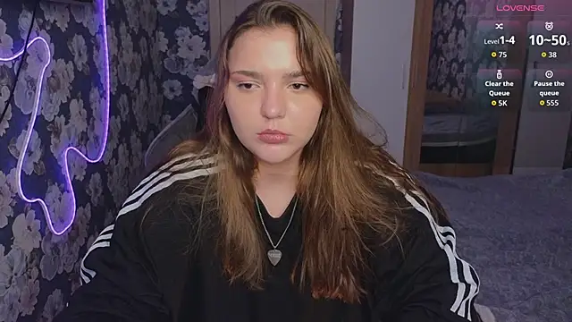 دردشة _momiji_ الجنسية المباشرة