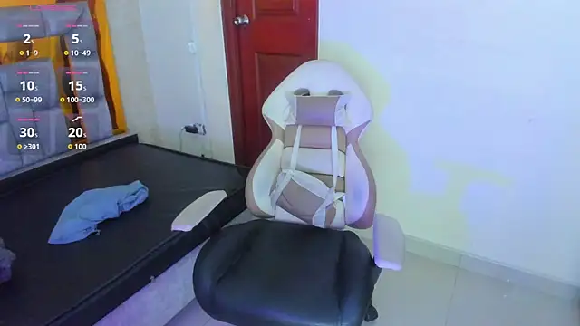 XXX chat uživo modela miiaboss_