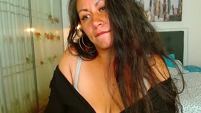 Eva_thens Adlı Modelin Canlı XXX Sohbeti