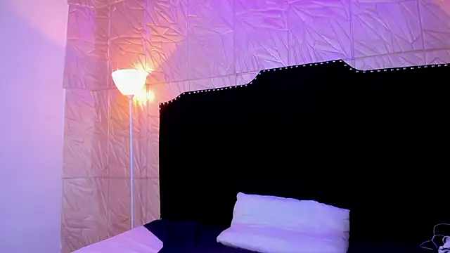 JennyRouse01 élő XXX-chatje