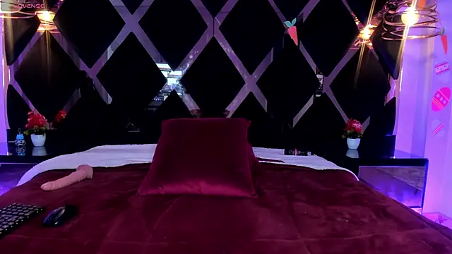 Lucia_24x Live XXX-chat