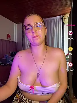 CoraVibes Live XXX Chat