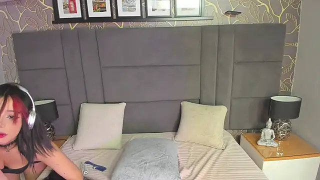 Онлайн чат XXX reze_chaw