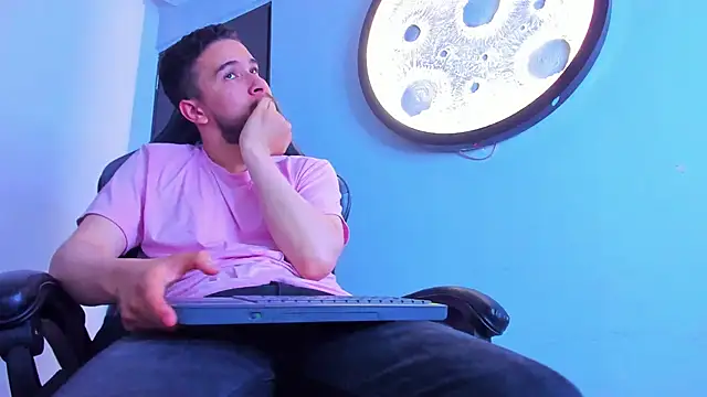 mike_257's Live XXX Chat