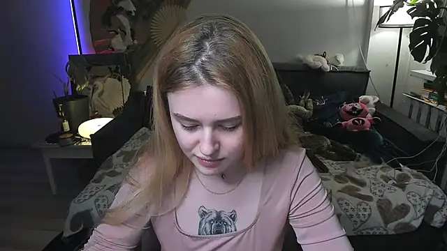 Alexa_Pirs Adlı Modelin Canlı XXX Sohbeti