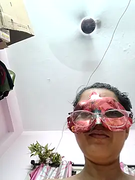 Chat XXX Live thanusi_2