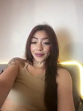 DAKOTA_SAKURA élő XXX-chatje