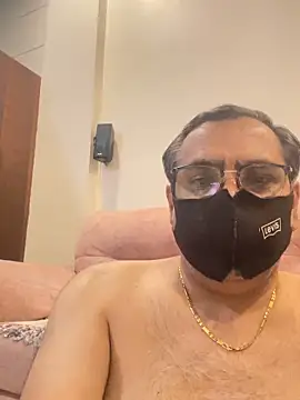 Show modela maleattention na web-kameri