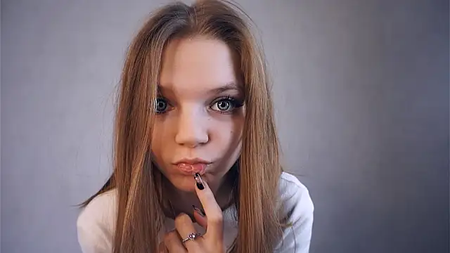 JanelleTeklu élő XXX-chatje